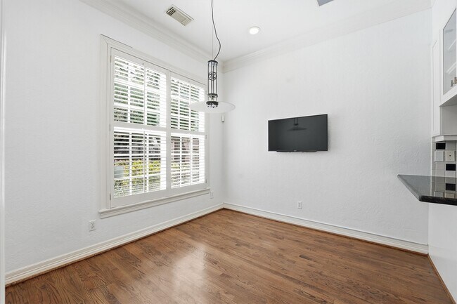 Building Photo - 3210 Maroneal St