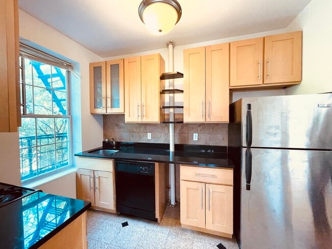 Building Photo - 2677 John F. Kennedy Blvd