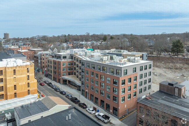 Context - 3368 Washington Apartments