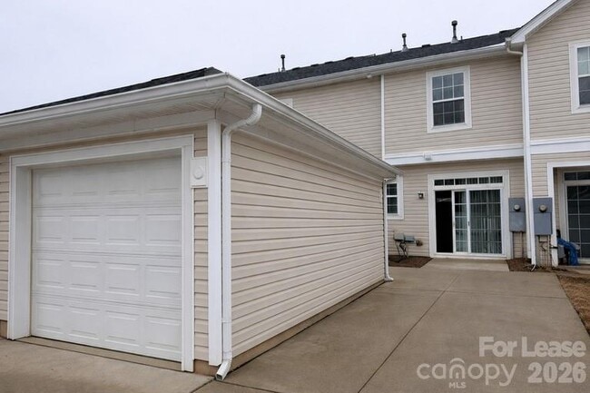 Building Photo - 116 Morning Mist Ln