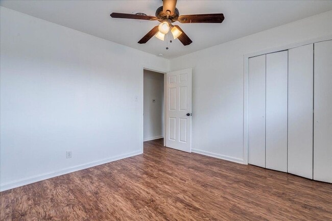 Building Photo - 1417 Braes Ridge Dr
