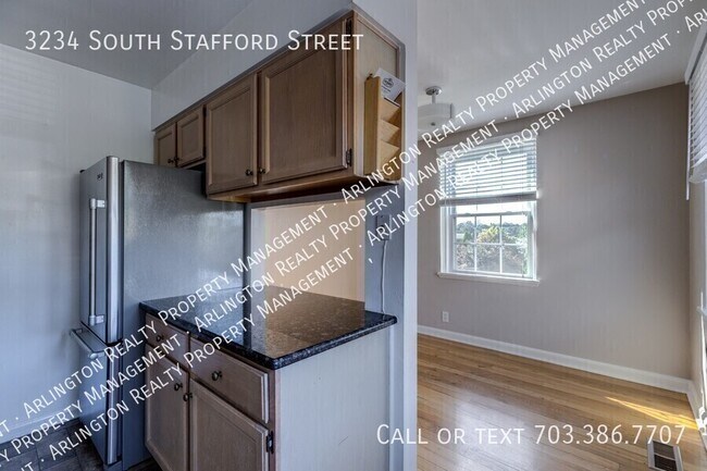 Building Photo - 3234 S Stafford St