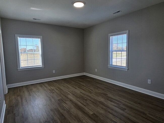 Building Photo - 1045 Oberry Rd