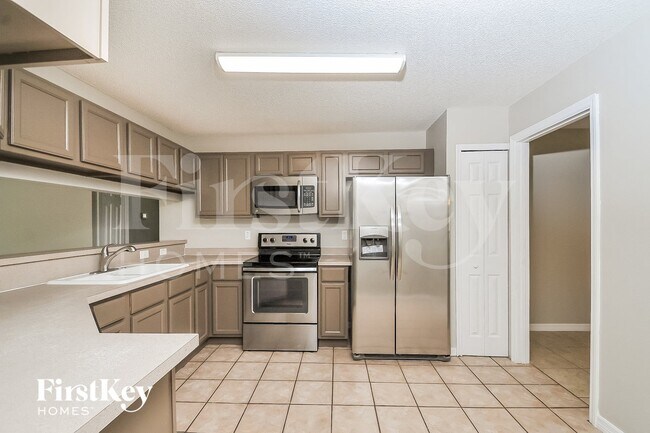 Building Photo - 6511 Fox Crest Ln