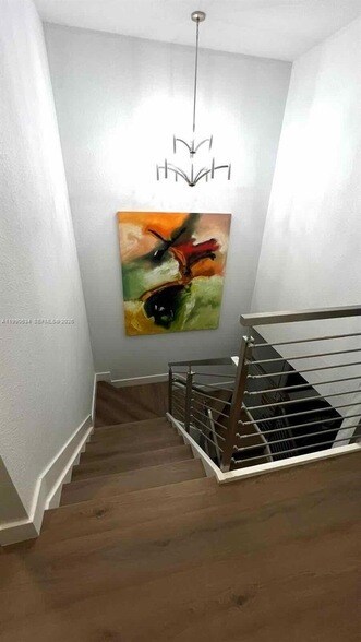 Building Photo - 6923 Julia Gardens Dr