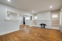 Building Photo - 726 NW 24th St