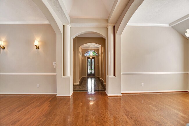 Building Photo - 1110 Parkhaven Ln