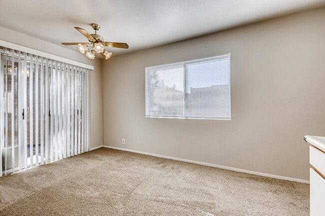 Building Photo - Stunning 2 Bedroom 2 Bath 2nd story condo