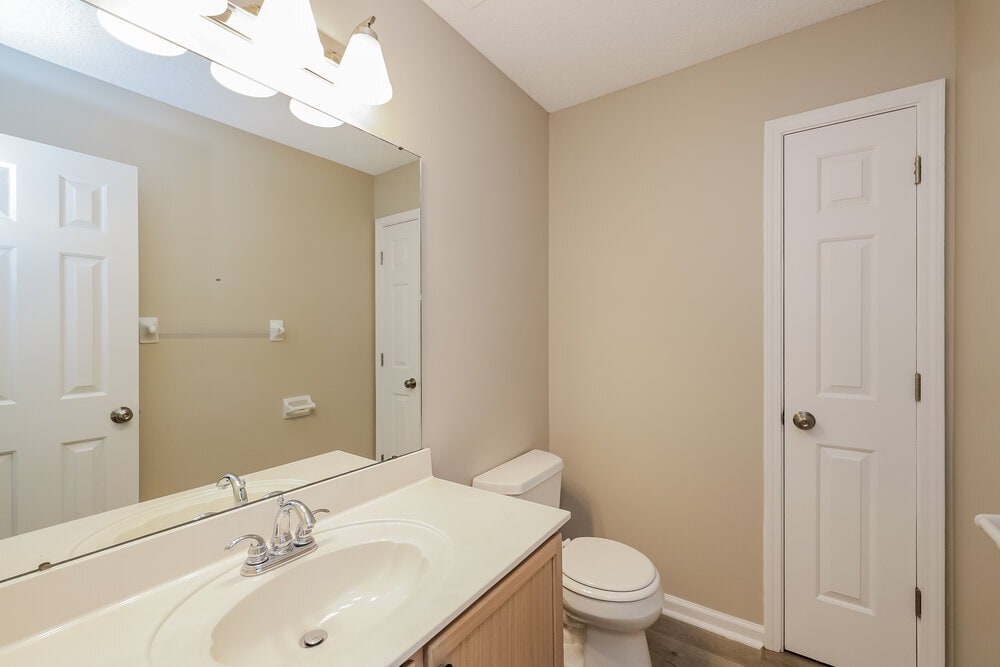 Building Photo - 1424 Radley Cove