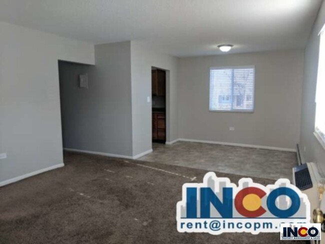 Building Photo - Comfortable 2 bed 1 bath Condo Near Sloans...