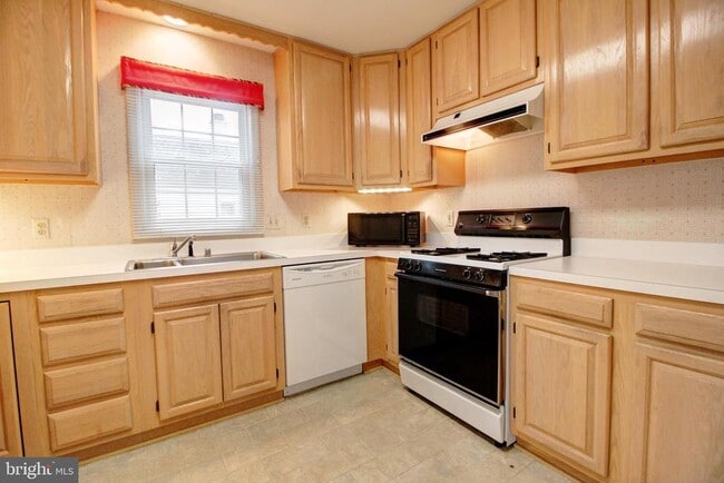 Building Photo - 2493 Five Shillings Rd