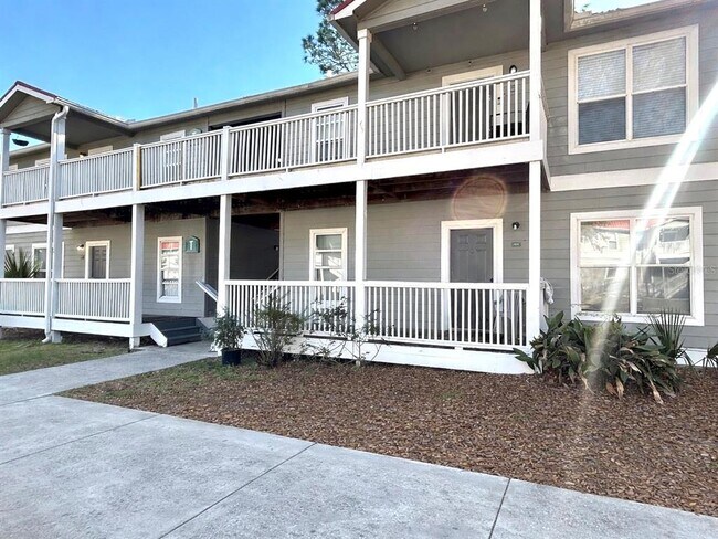 Building Photo - 2905 SW Archer Rd