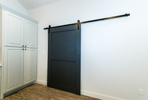 Building Photo - "First Full Month's Rent Free! Spacious & ...