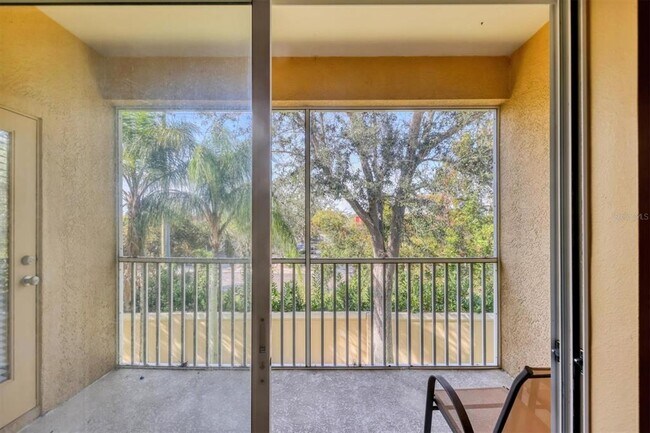 Building Photo - 3821 Parkridge Cir