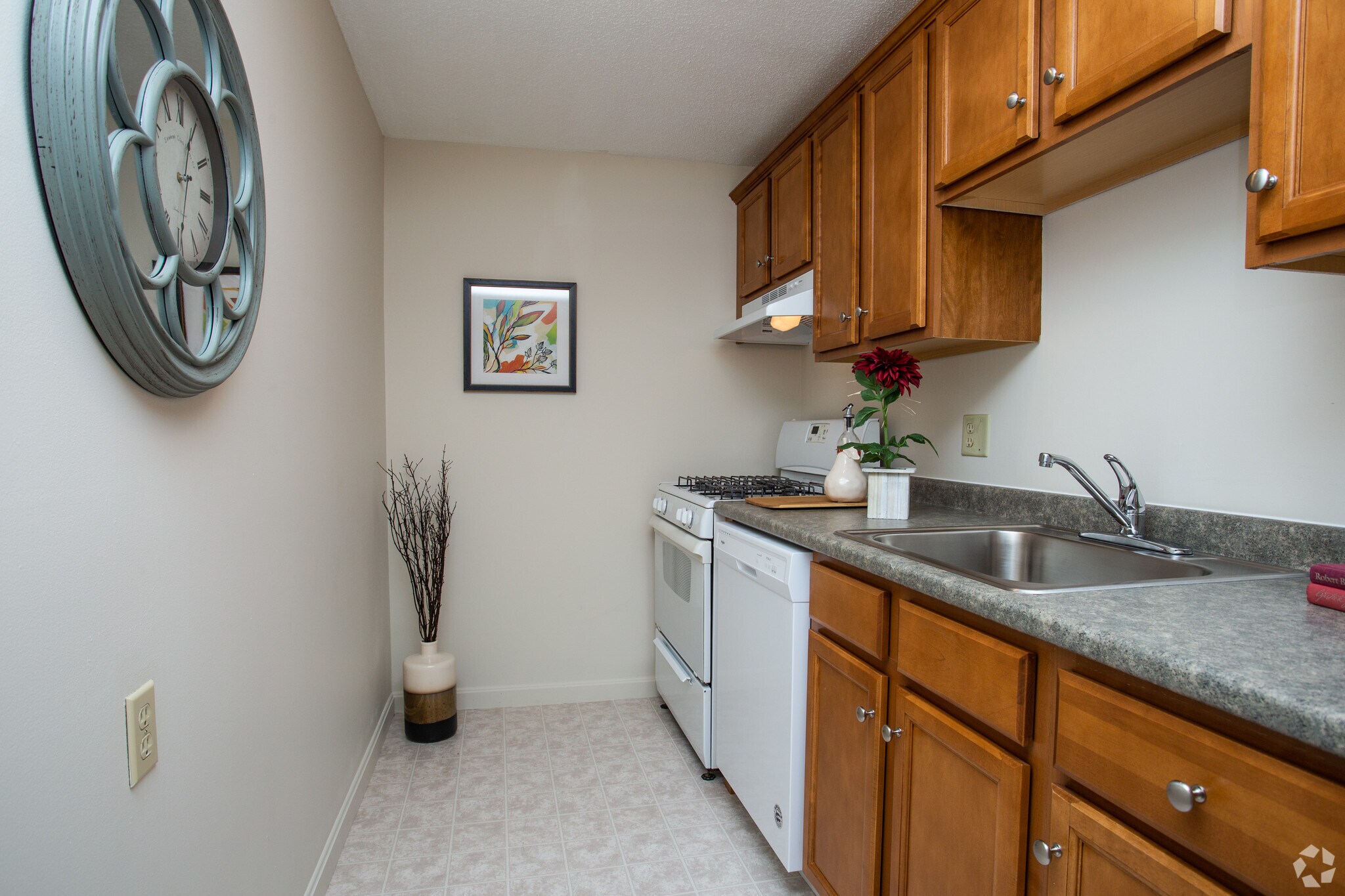 Parlmont Park Apartments 10 Floyd St Billerica MA 01821 Apartment