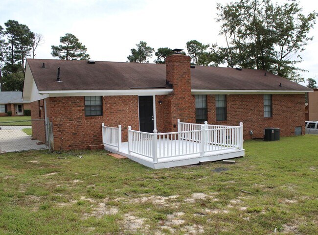 Building Photo - Charming 3 Bedroom 2 Bath  In Hephzibah