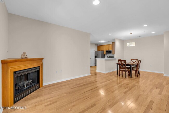 Building Photo - 313 Sophee Ln