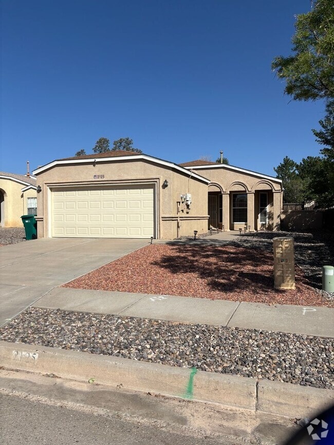 Building Photo - Charming 2 Bed, 2 Bath Home in Rio Rancho