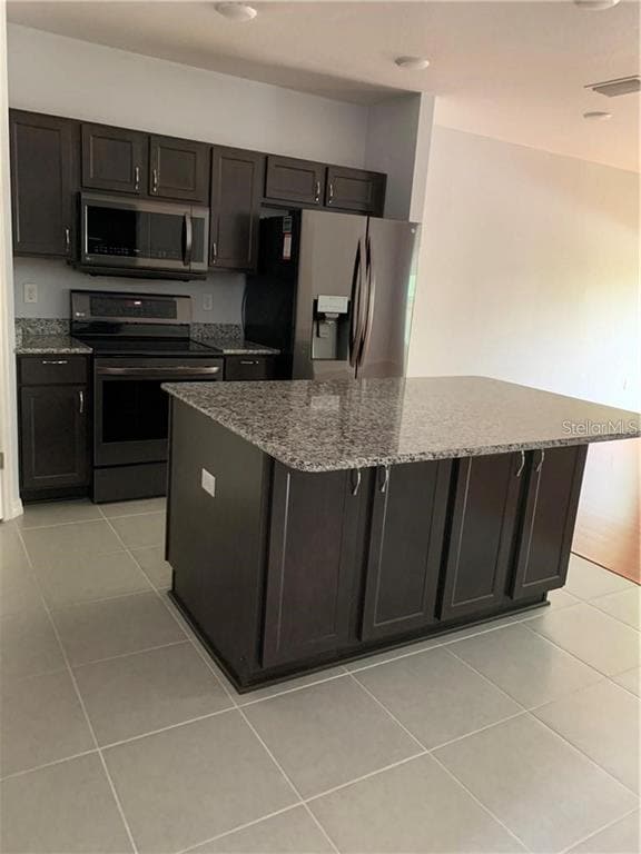 Building Photo - 3882 Hampstead Ln