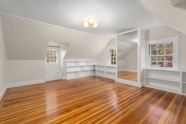 Building Photo - 161 Clinton Rd