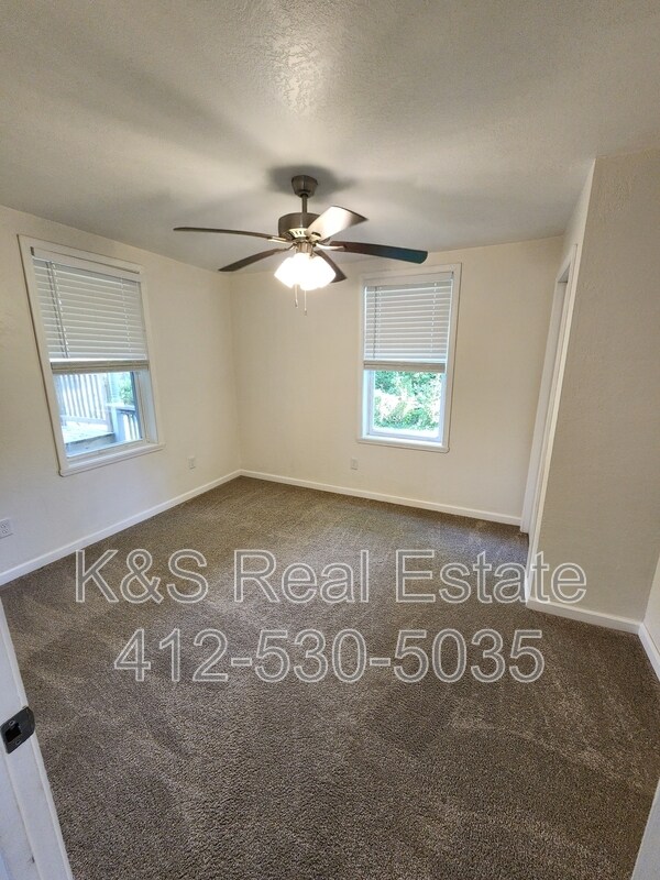 Building Photo - 4701 Elm St