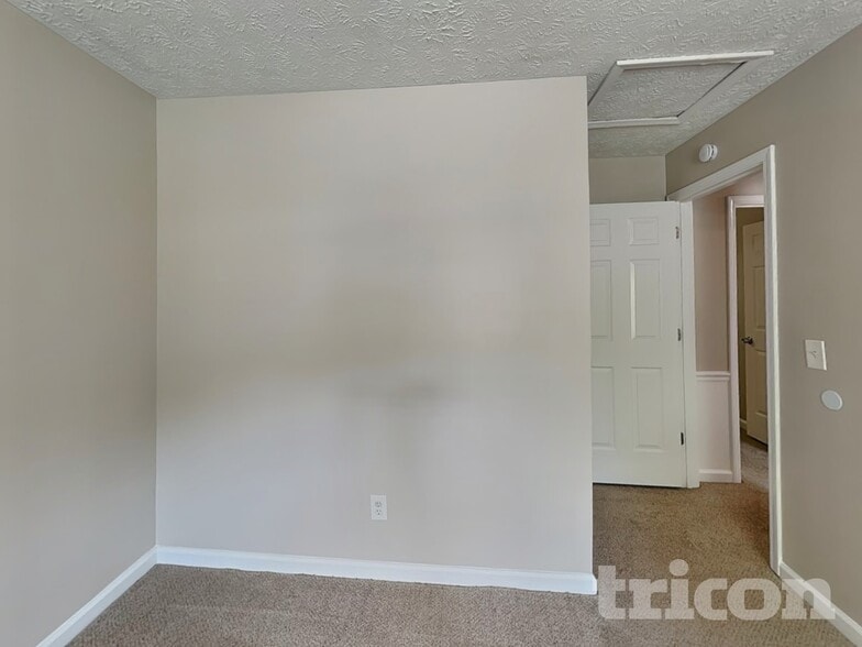 Building Photo - 38 Ann Cir