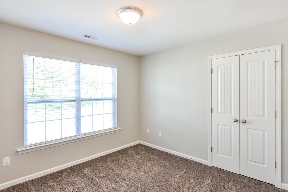 Building Photo - 105 Lakemont Dr