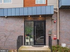 Building Photo - 4610 Cedar Ave