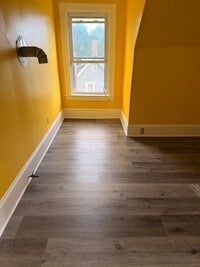 Building Photo - 284 Spruce St