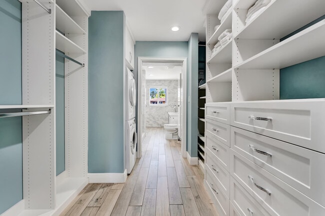 Building Photo - 2291 SE 15th St