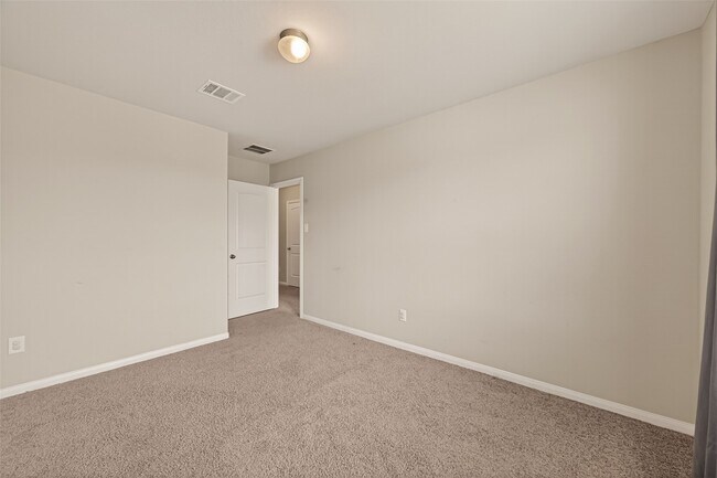 Building Photo - 5602 James Michael Dr