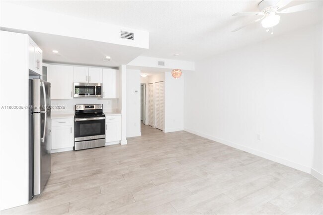Primary Photo - 3007 Bird Ave
