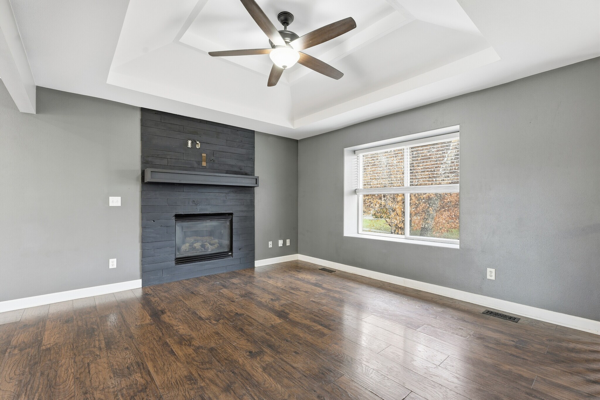 Building Photo - 11516 N Windsor Ave