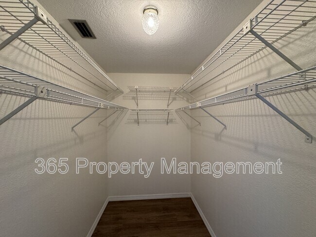 Building Photo - 21164 Burkhart Dr