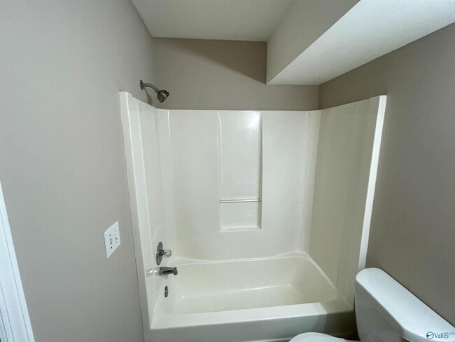 Building Photo - 107 Barrington Ct