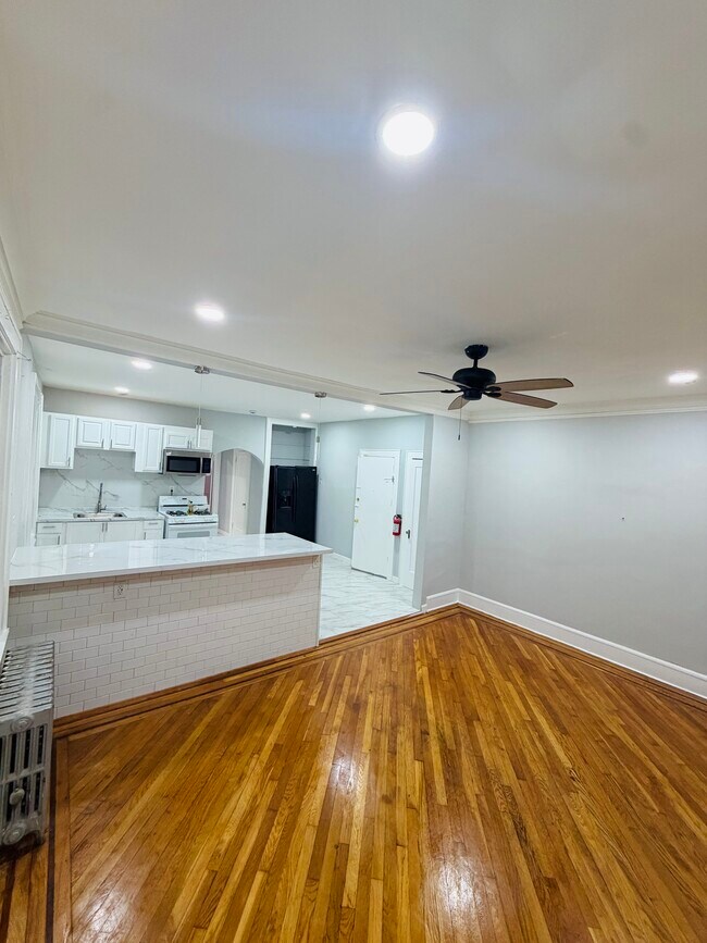 Building Photo - 15 Finlay Pl