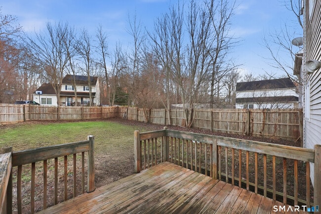 Building Photo - 70 Victoria Ct