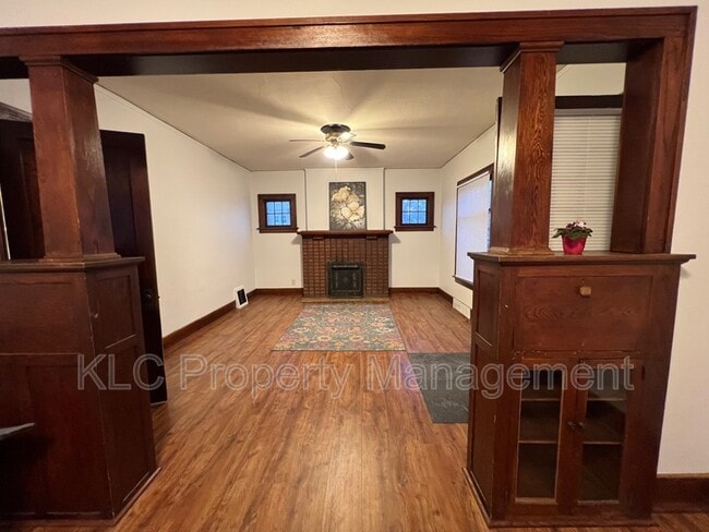 Building Photo - 2222 E 12th St