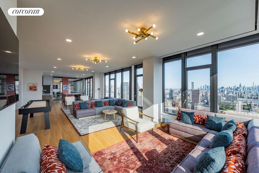 Building Photo - 111 Willoughby St