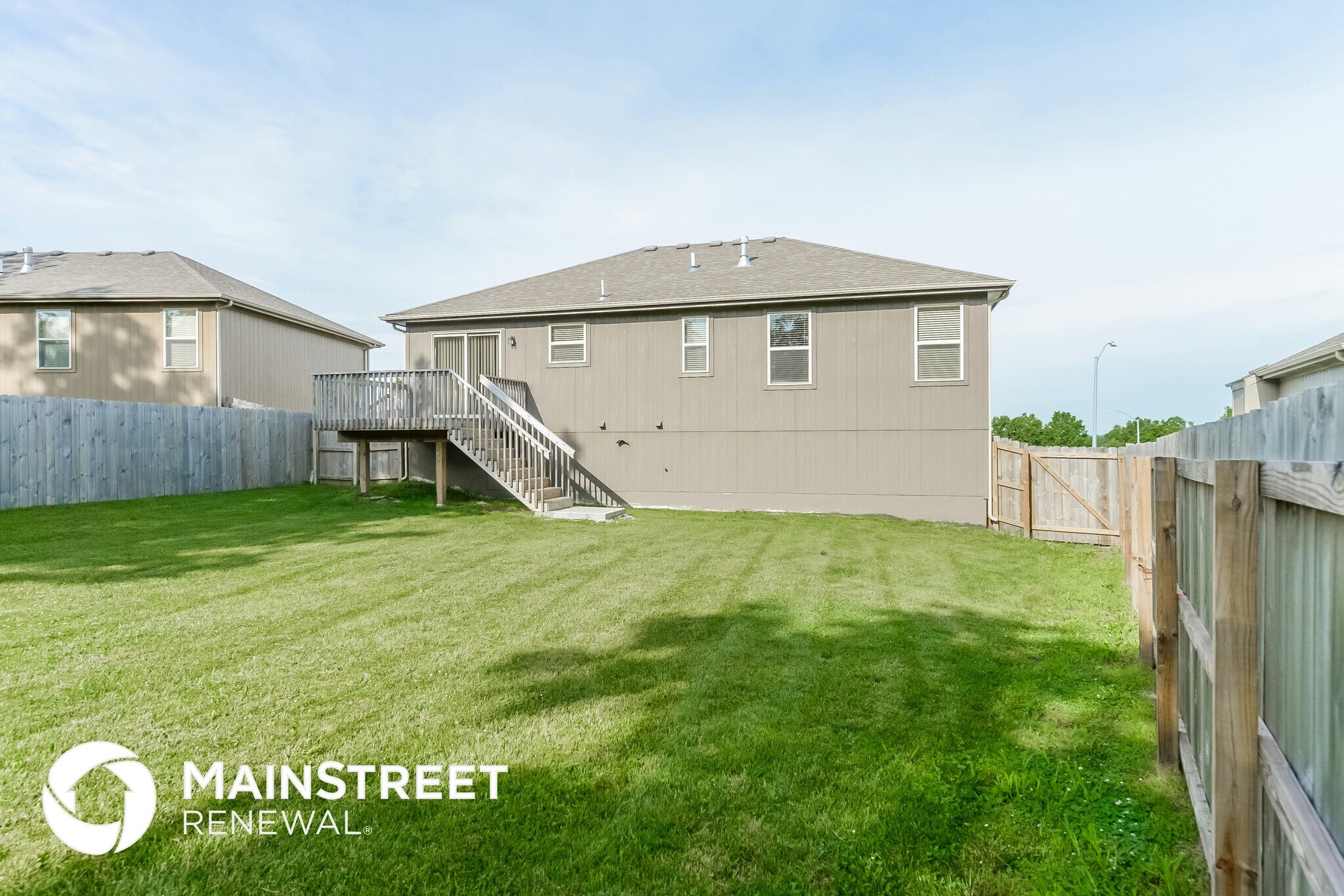 Building Photo - 801 Emerson Dr