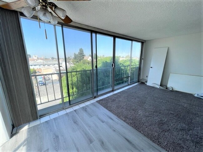 Building Photo - DOWNTOWN LONG BEACH 2BR/2BA CONDO ON 4TH F...