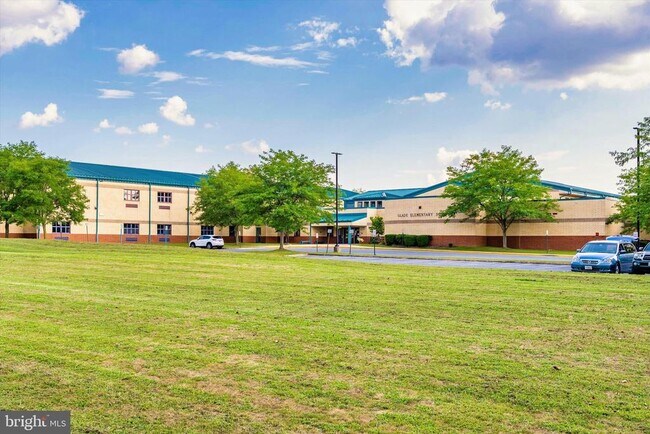 Building Photo - 103 Savannah Ct