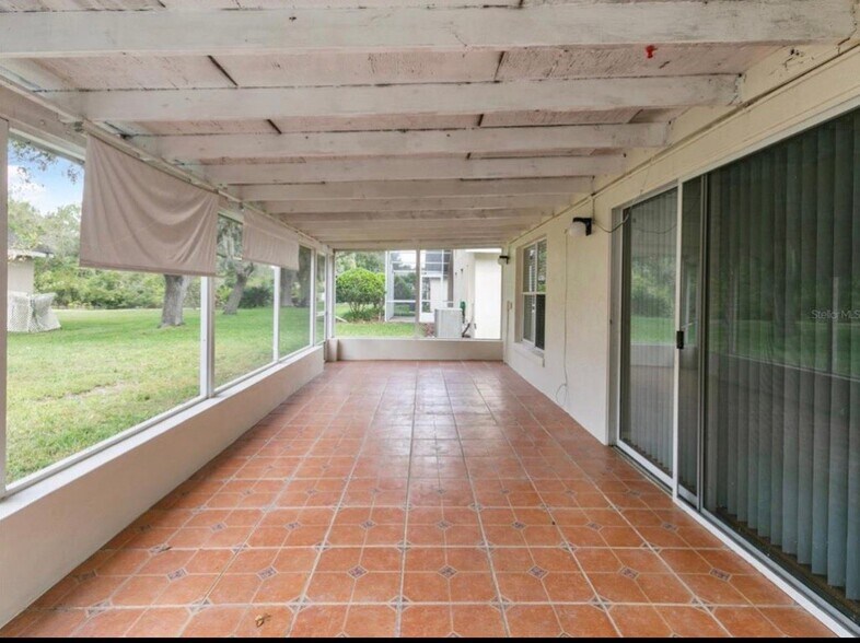 Building Photo - 5725 Hawklake Rd