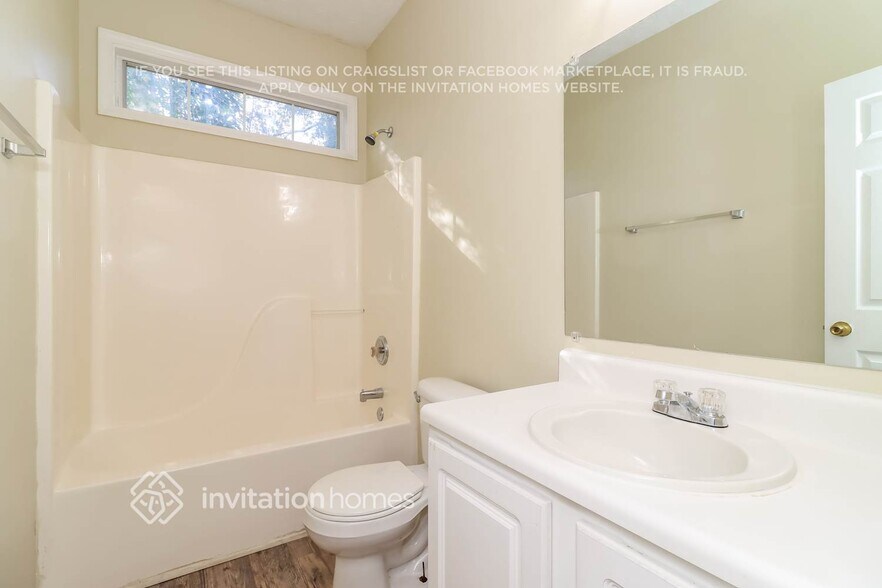 Building Photo - 86 Fourth St Ext