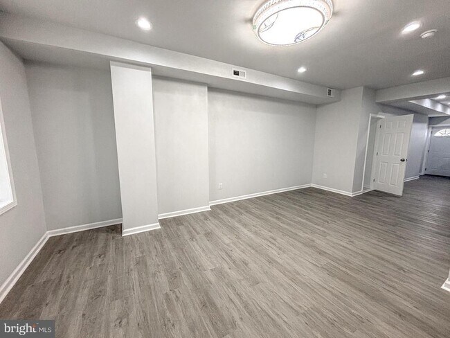 Building Photo - 3631 Reed St