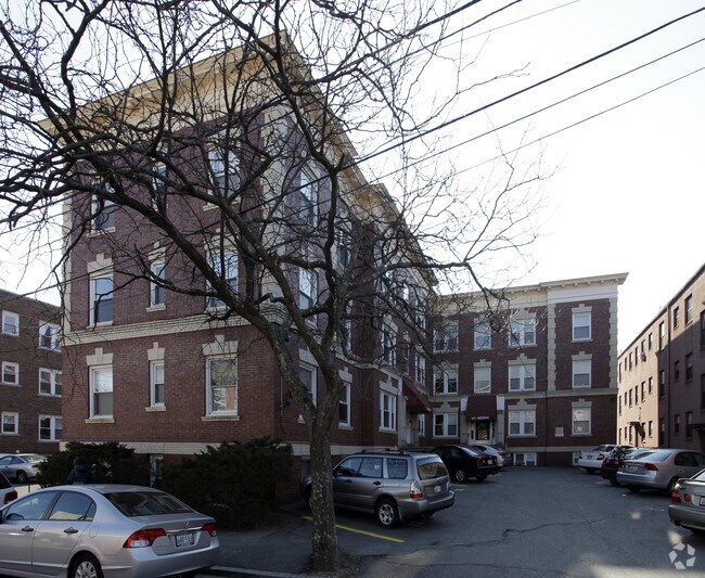 Primary Photo - 101-103 Medway St