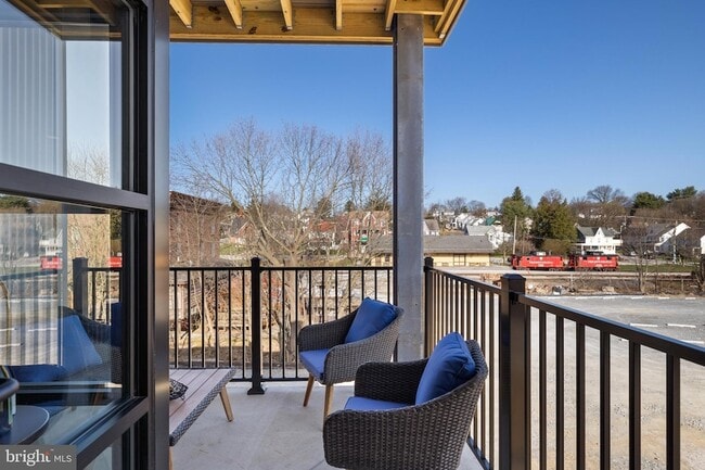 Building Photo - 150 Cambridge Blvd