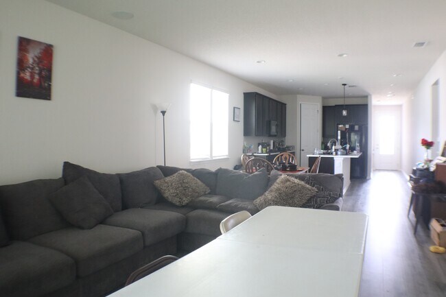 Building Photo - 5132 Sawmill Pt Wy