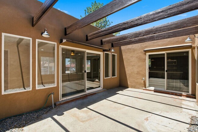 Building Photo - Exceptional Property in the NE Heights