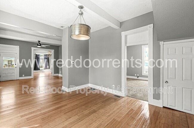 Building Photo - 2037 Bellefontaine St